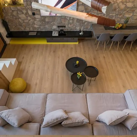 Skins Concept Boutique Apartment