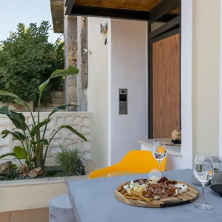 Apartment Skins Concept Boutique