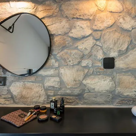 Skins Concept Boutique *