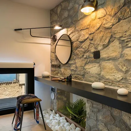 Skins Concept Boutique Apartment *