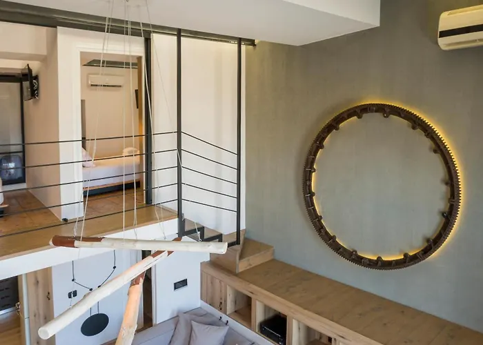 Skins Concept Boutique *