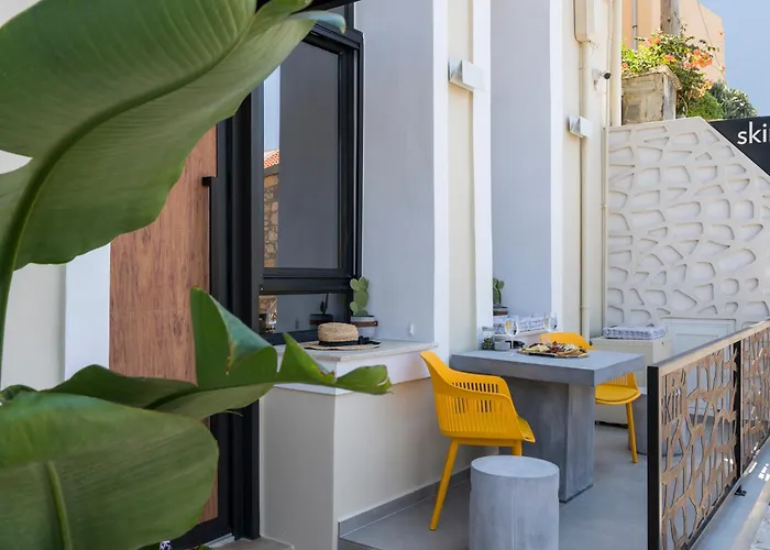 Skins Concept Boutique Apartment *